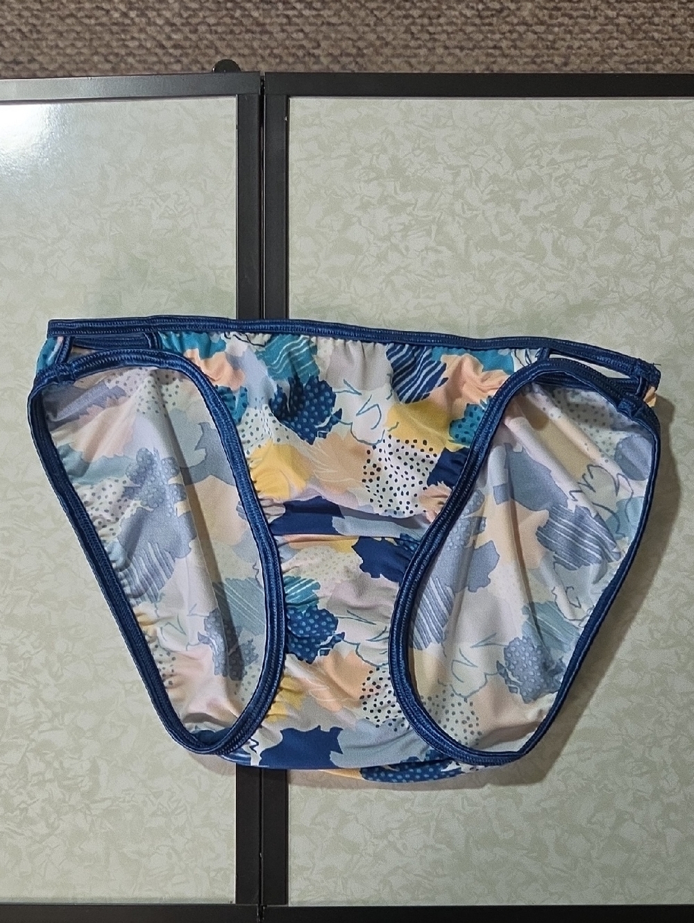 Vanity Fair Blue Floral Print String Bikini Panty **NEVER WORN**
